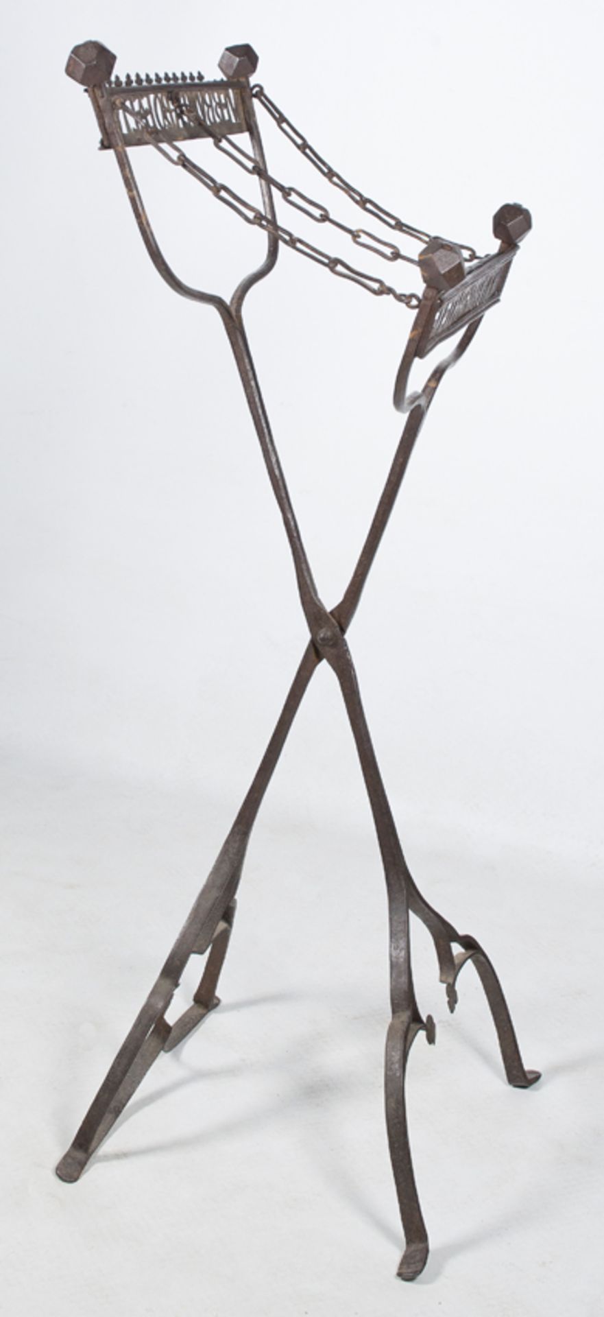 Wrought iron scissor lectern. Gothic. 15th century. - Image 4 of 5