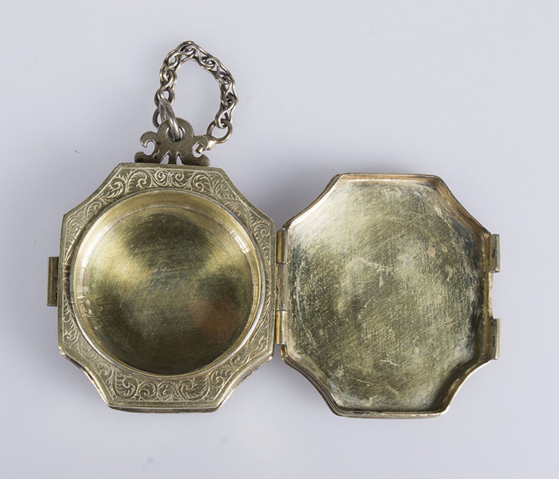 Silver vermeil portable pyx. Dated 1577. - Image 3 of 3