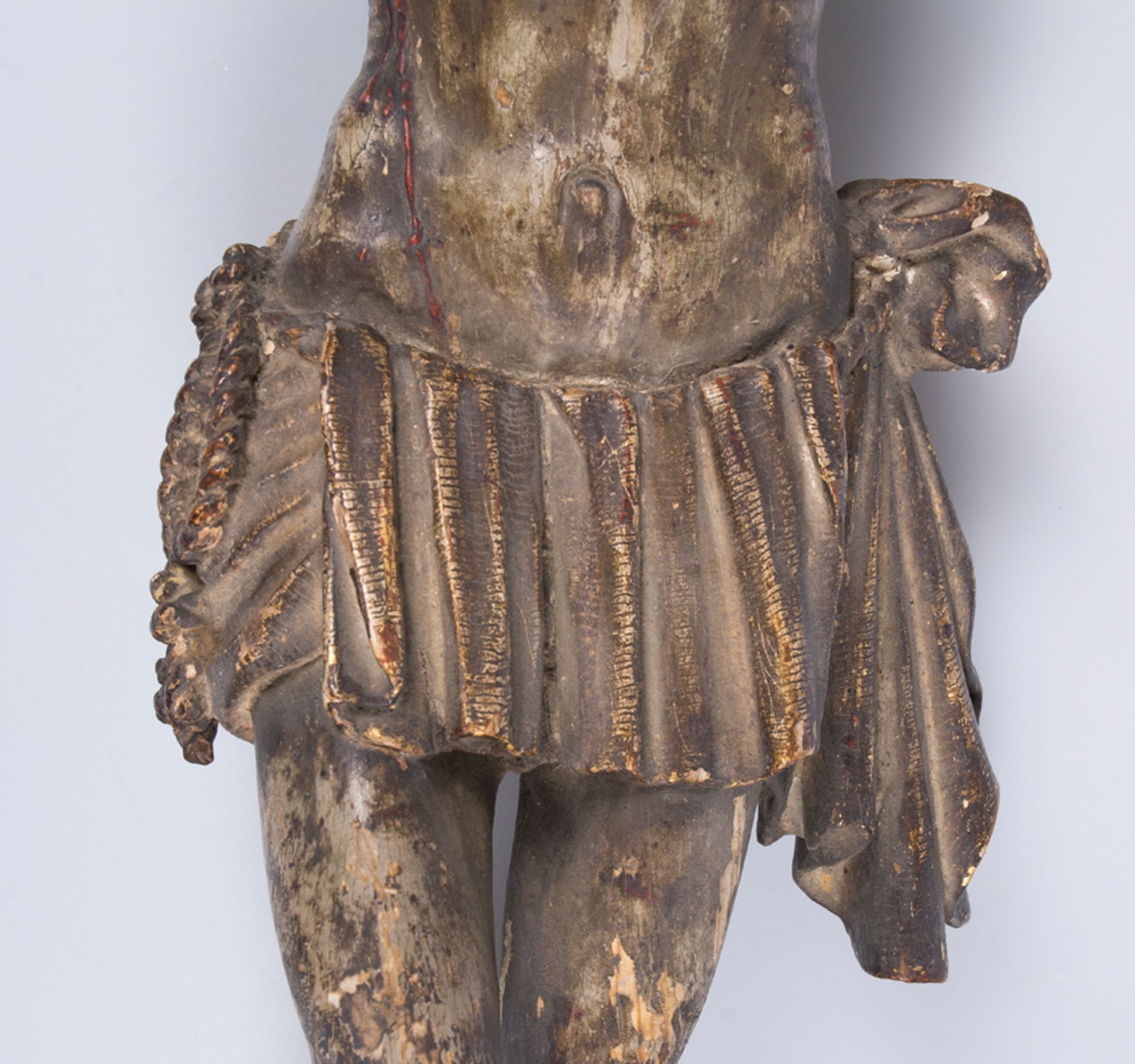 "Carved and polychromed wooden sculpture with gilt residue. Poss. from the Bavaria area. 16th cent. - Image 5 of 9
