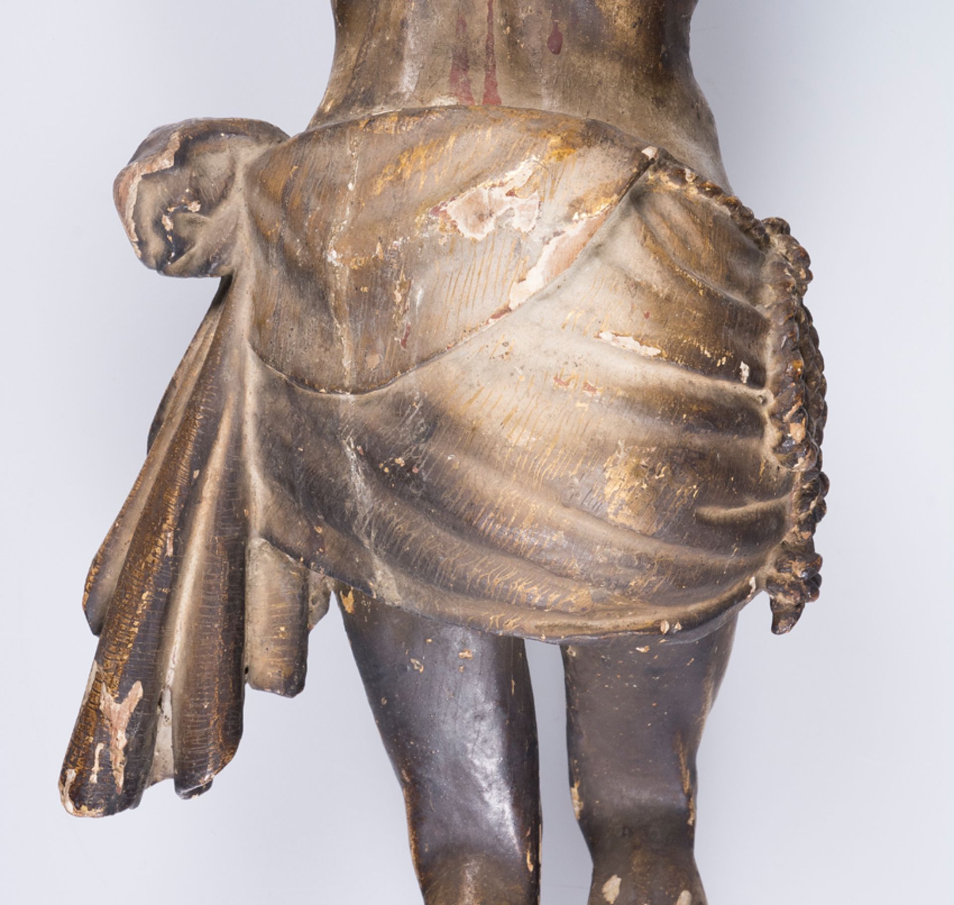 "Carved and polychromed wooden sculpture with gilt residue. Poss. from the Bavaria area. 16th cent. - Image 2 of 9