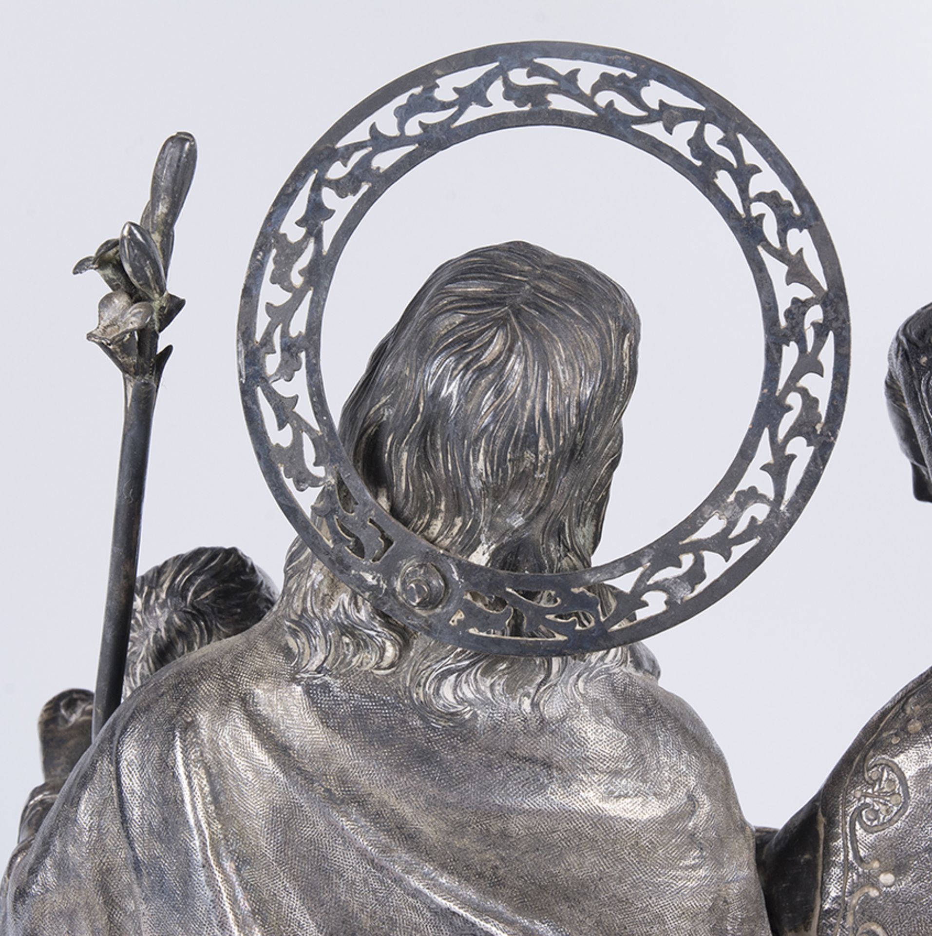 &quot;Holy Family&quot; Carved, chiselled and embossed silver sculptural group. Spanish school. 18th - Image 8 of 9