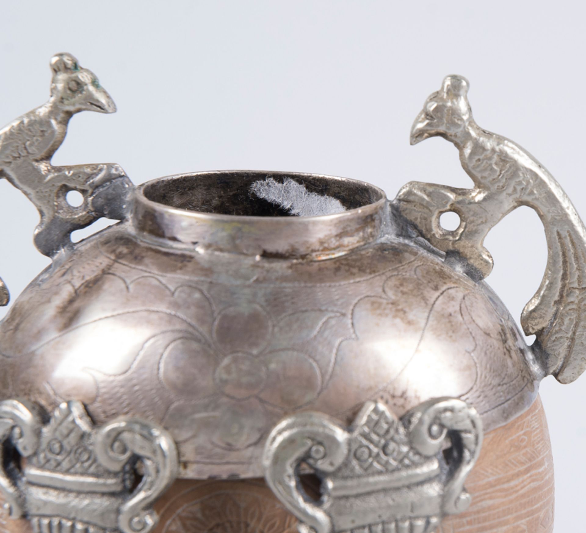 Yerba mate gourd&nbsp;and tray, covered with carved silver. Viceregal work. Colonial. Possibly Peru - Image 8 of 9