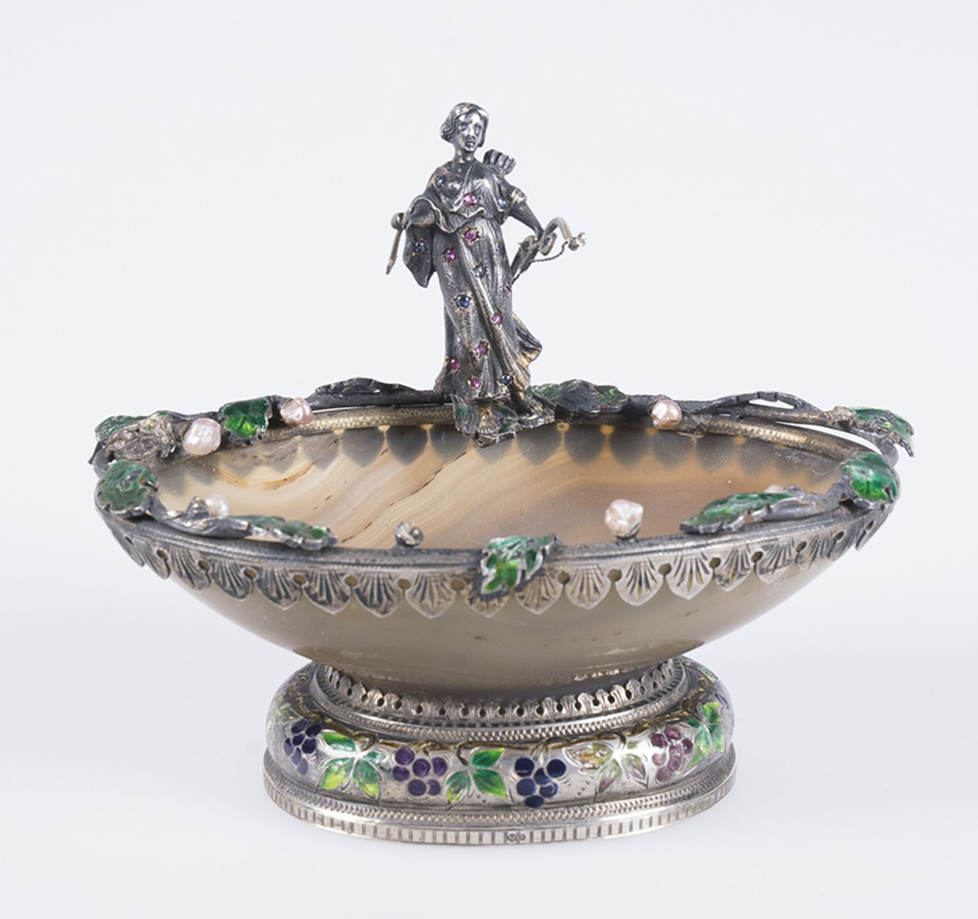 Carnelian or onyx salt cellar with silver and enamel mount. Possibly Vienna. 19th century. - Image 2 of 9