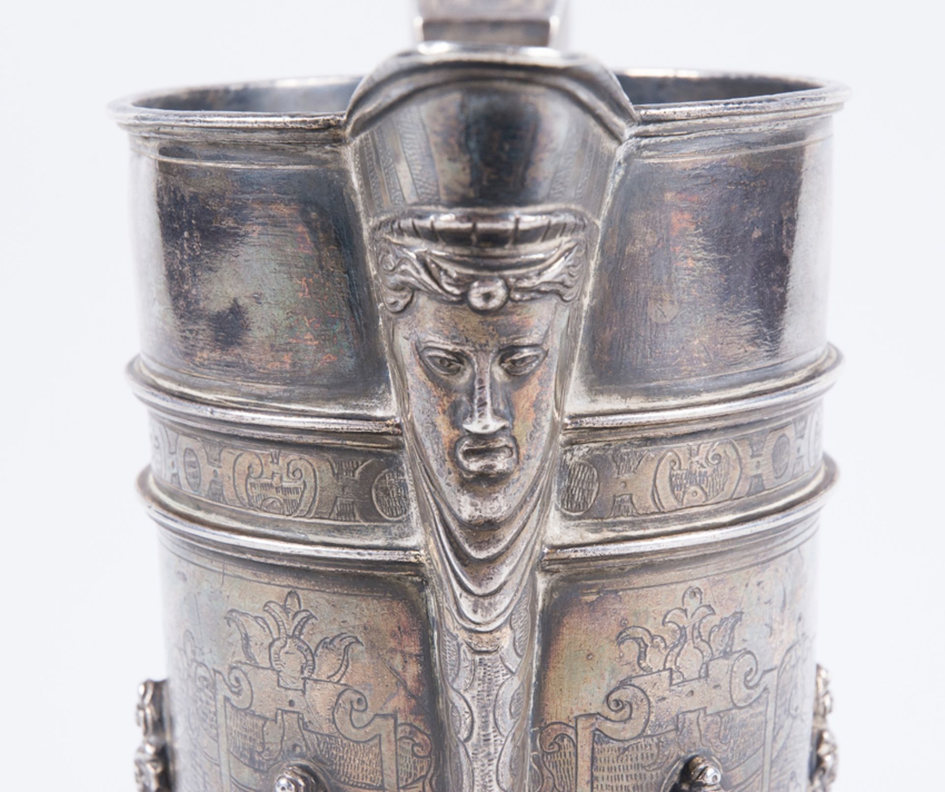 Embossed, chiselled and gilded silver jug "jarra de pico". New Spain. Mexico. 2nd half 16th cent. - Image 8 of 12