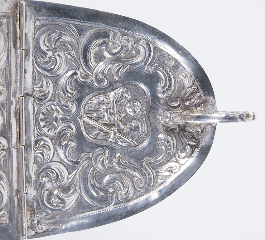 Embossed and chiselled silver incense burner. Possibly colonial work. Early 18th century. - Image 7 of 9