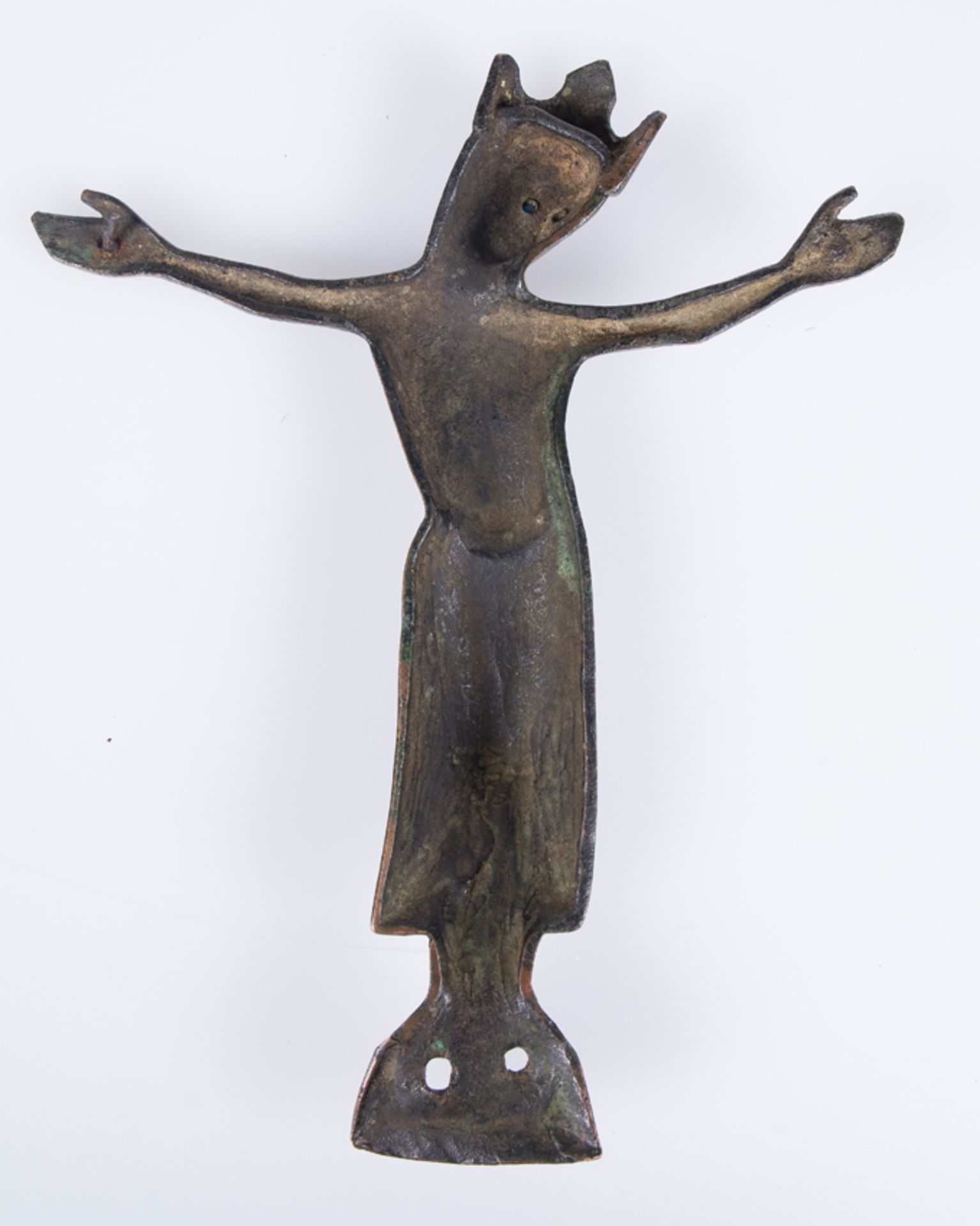 &quot;Christ alive&quot;. Chased copper figure, with traces of gilding and champlev&eacute; enamel. - Bild 5 aus 5