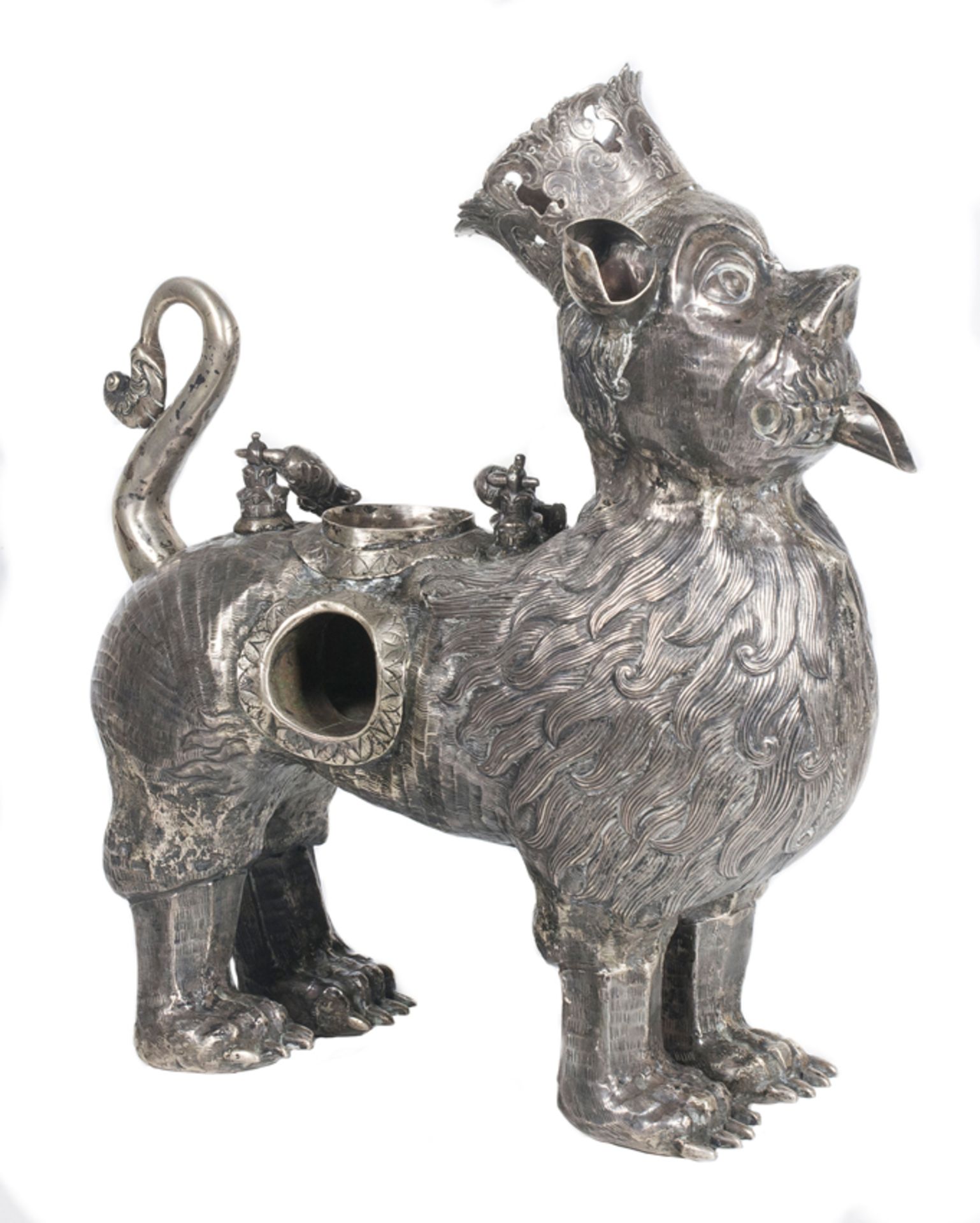 Mate kettle. Hammered silver figure, cast, embossed and chased. Peru. Viceroyalty. Colonial. Late 18