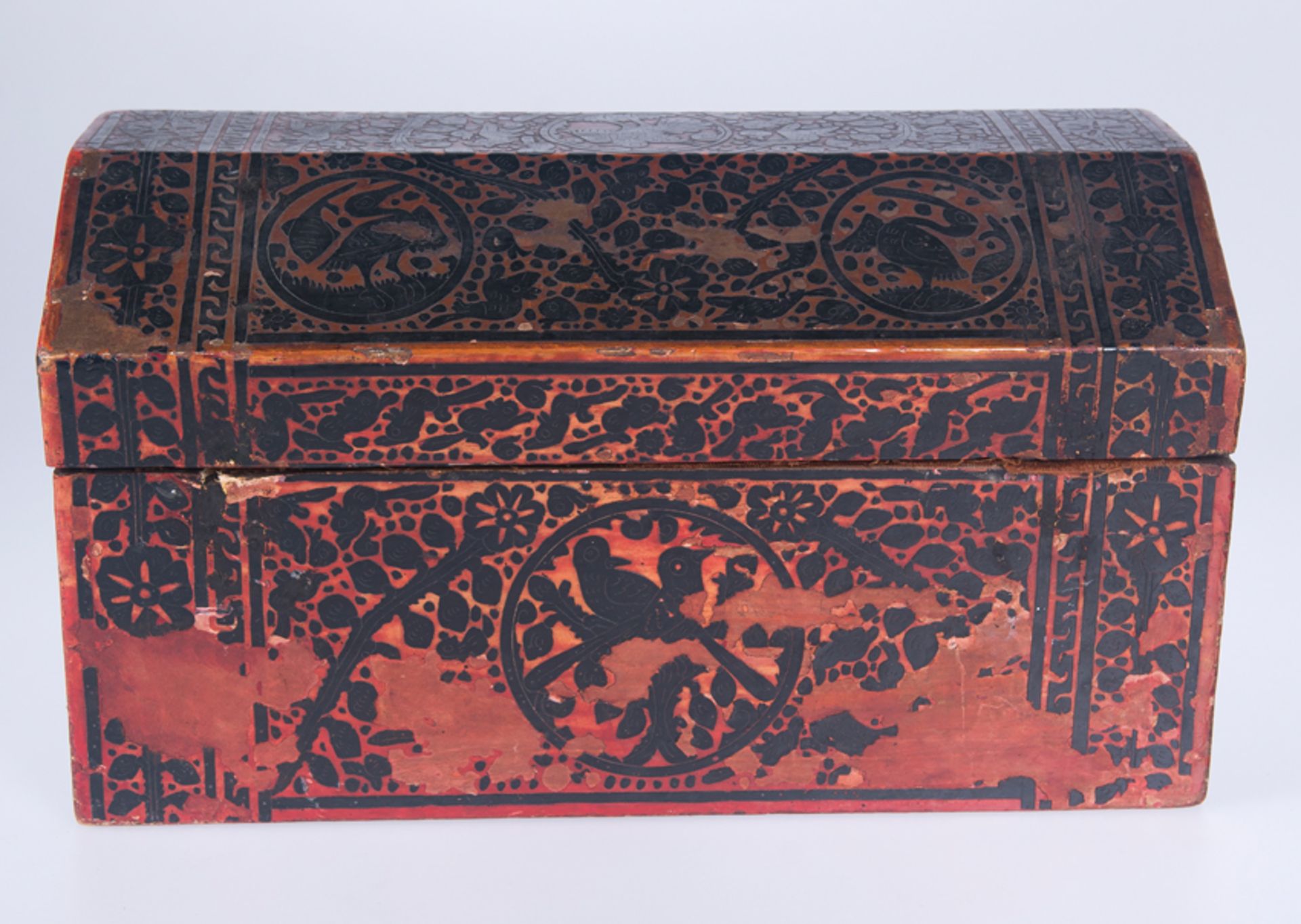 Carved and lacquered wooden chest,Mexican lacquer or Japanning...Worked in Olinalá,Guerrero.18th cen - Image 2 of 9