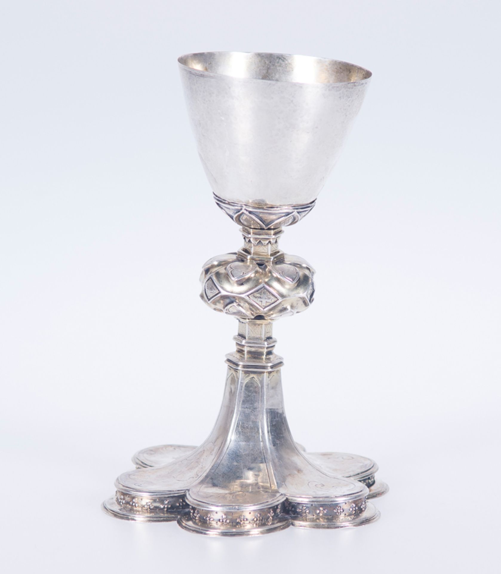 Embossed and engraved marked silver goblet with vermeil residue. Gothic. 15th century.