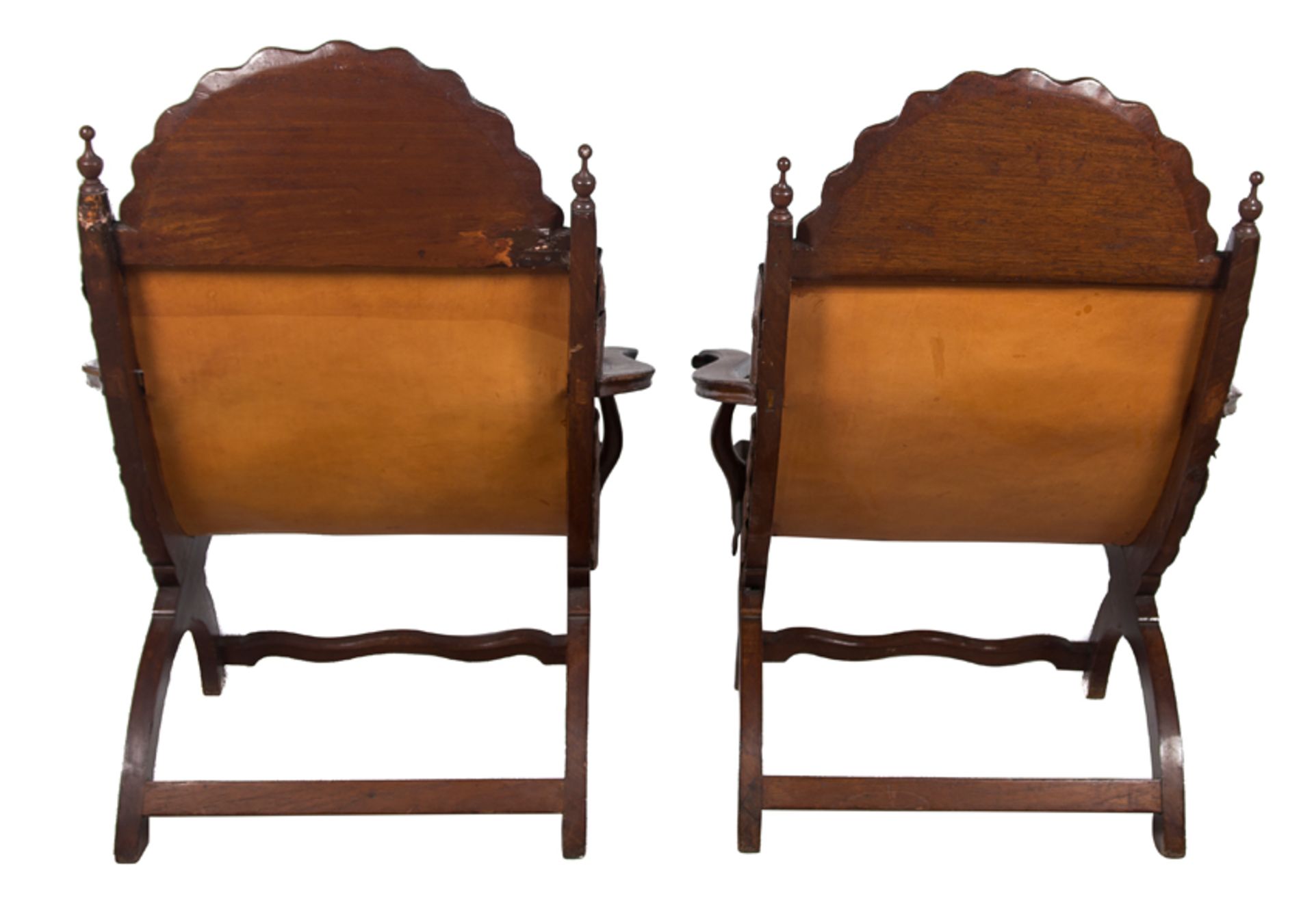 Pair of "Campeche" chairs. Made of cedar wood and leather. Mexico. Late 18th century. - Image 7 of 7