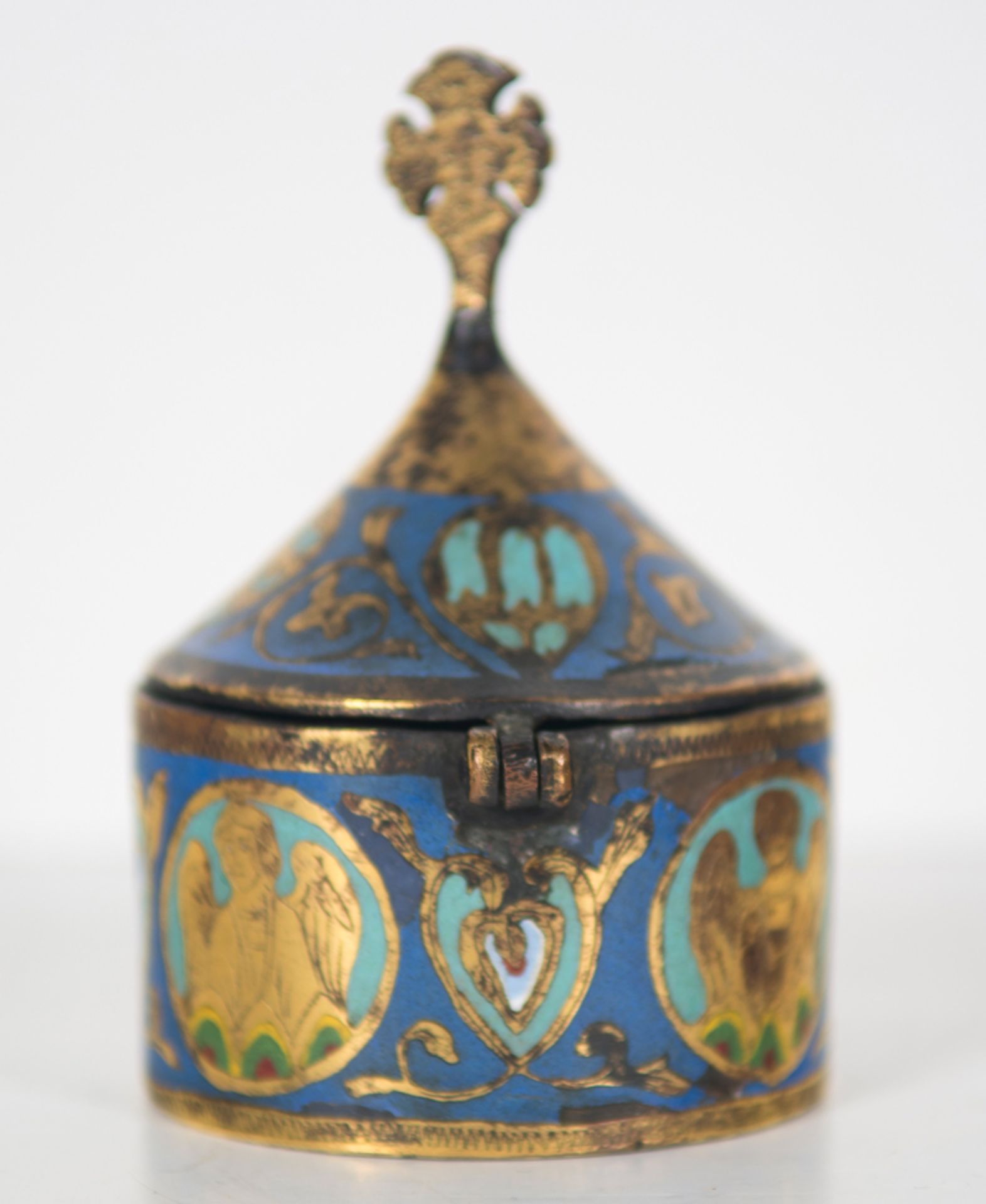 Copper gilt and engraved pyx, with champlev&eacute; enamel. Limoges. France. Romanesque. 13th centur - Image 3 of 16