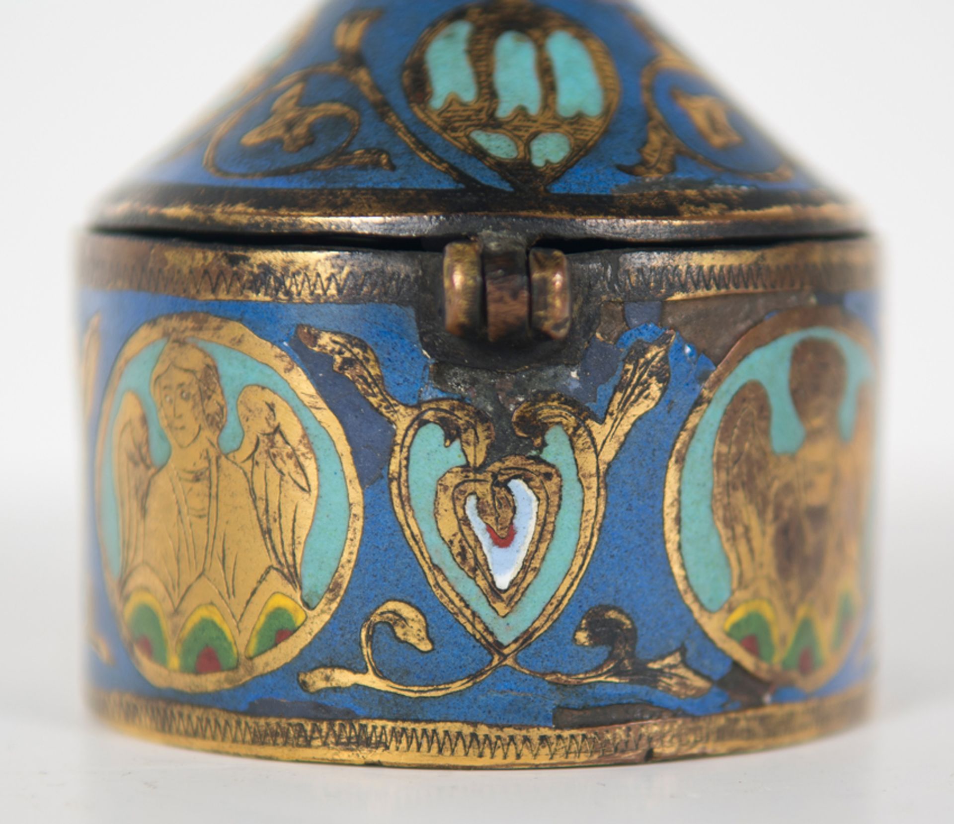 Copper gilt and engraved pyx, with champlev&eacute; enamel. Limoges. France. Romanesque. 13th centur - Image 8 of 16