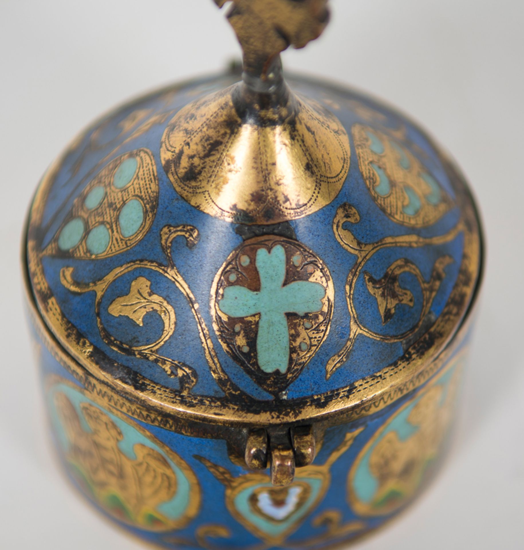 Copper gilt and engraved pyx, with champlev&eacute; enamel. Limoges. France. Romanesque. 13th centur - Image 11 of 16