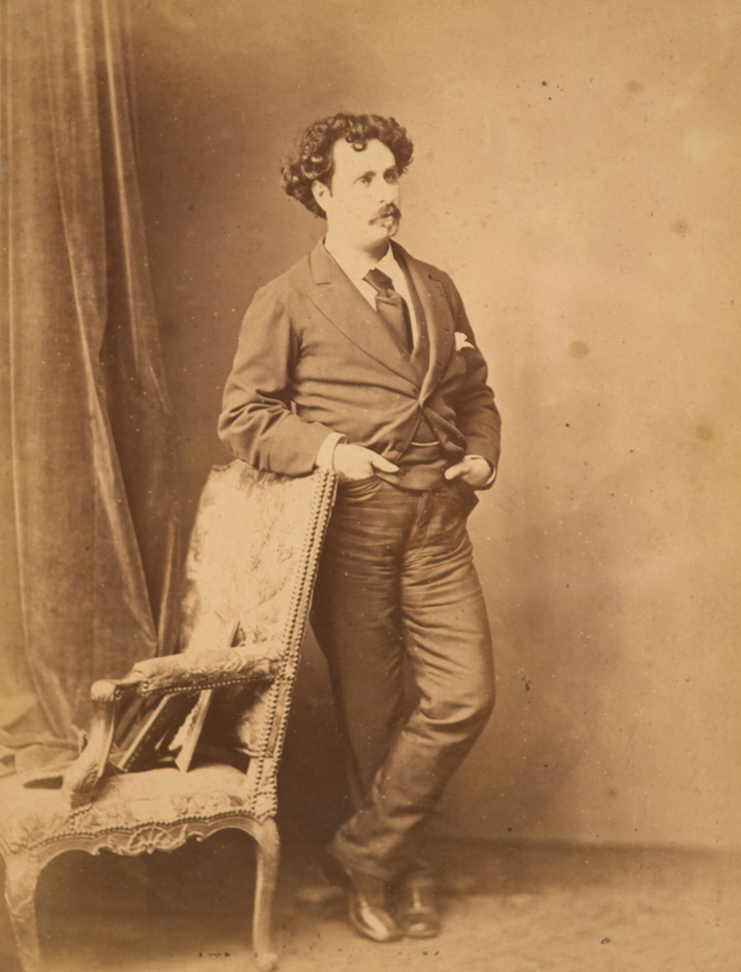 Original black and white photographic portrait of the painter Mariano Fortuny y Marsal.
