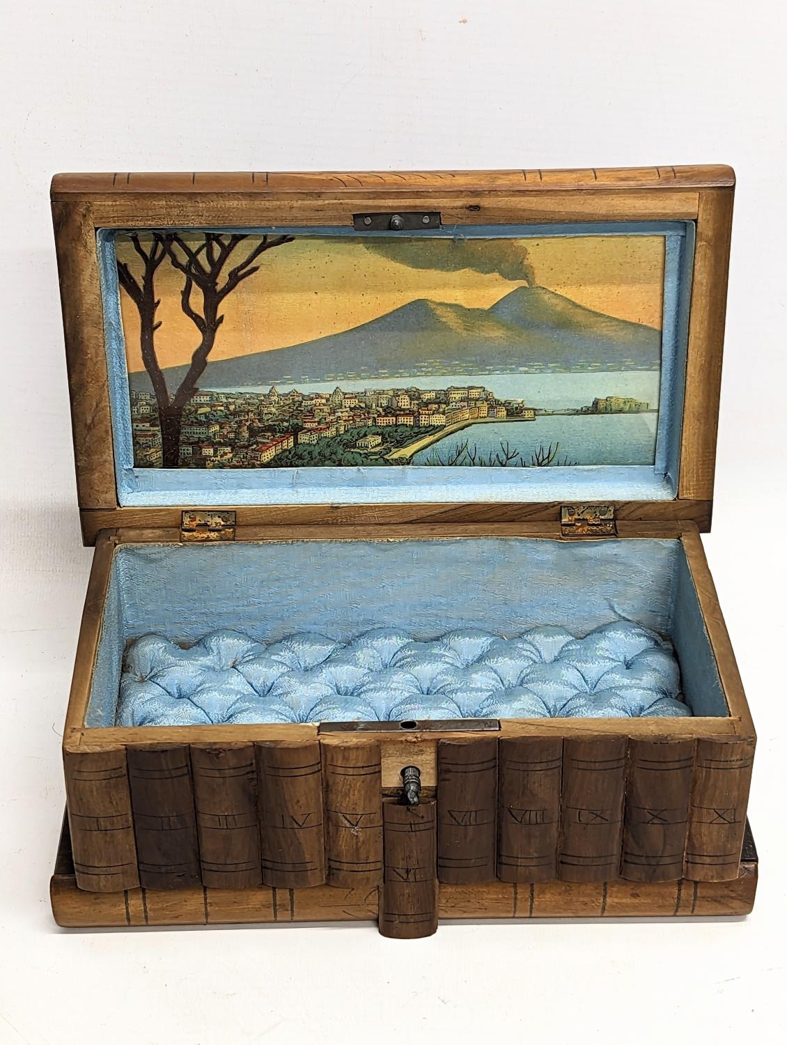 A late 19th century Sorrento Ware trinket box. 23x13x10cm - Image 3 of 3