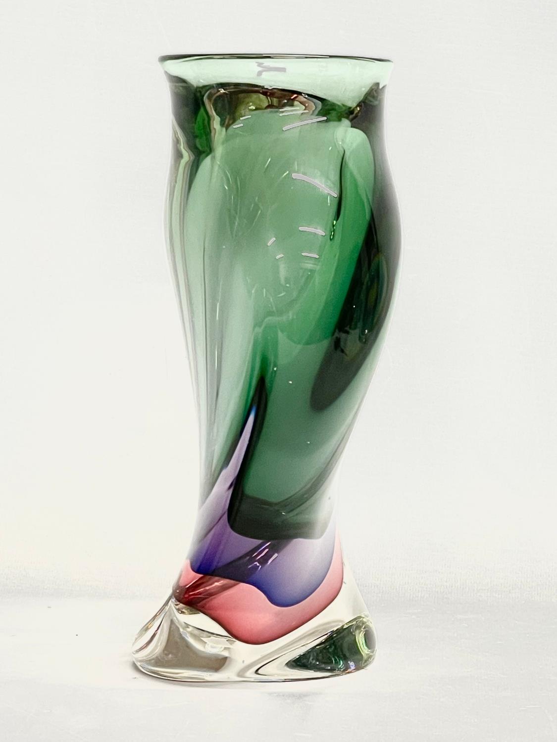 A large Luigi Onesto Art Glass ‘Cobra’ vase, designed for Oball Murano Sommerso. 18x11x26.5cm. - Image 2 of 5