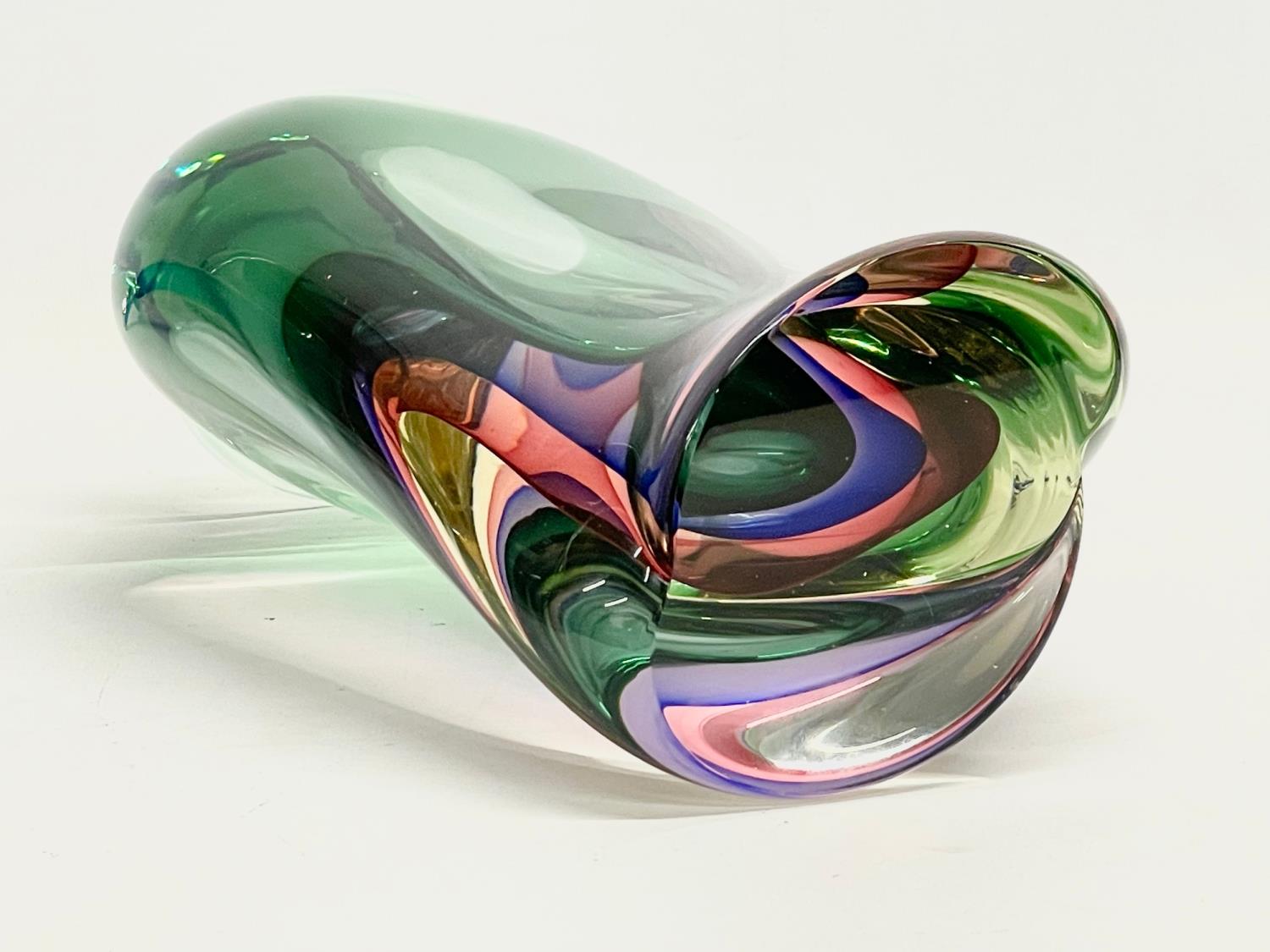 A large Luigi Onesto Art Glass ‘Cobra’ vase, designed for Oball Murano Sommerso. 18x11x26.5cm. - Image 4 of 5
