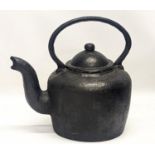 A Victorian cast iron kettle. 26x25cm
