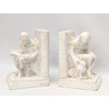 A pair of vintage bookends. 14x19.5cm