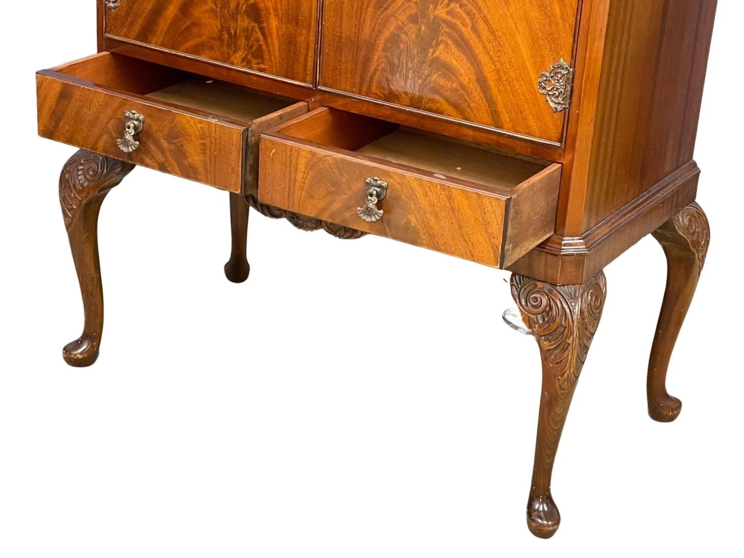 A Georgian style mahogany cocktail cabinet. 92x50x97cm - Image 2 of 5