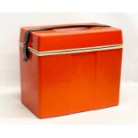 A 1970’s Mid Century picnic cooler box. 41x25x35cm.