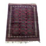 A good quality vintage Middle Eastern hand knotted rug. 131x201cm