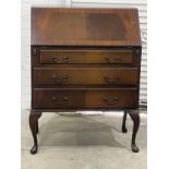 A mahogany writing bureau. 77x45x101cm