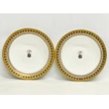 A pair of rare fine Worcester porcelain soup bowls. With gilded rims and crest. Virtute. 25.5cm