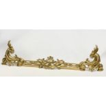 An early 20th century French Louis XV 18th century style Rococo brass fender. 151x35cm