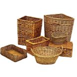 A quantity of wicker baskets. Largest 60x45x59cm