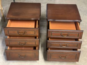 A pair of mahogany bedsides with 3 drawers. 49x50x63cm