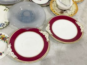 A quantity of 19th and early 20th century dinner ware.