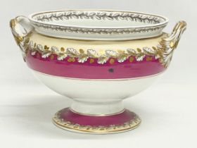 A 19th century Wedgwood ‘Oak’ Pearl china jardiniere. 31x27x19cm