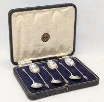 A set of 6 silver Apostle spoons. Sheffield, 1922. James Deakin & Sons (John & William F Deakin).