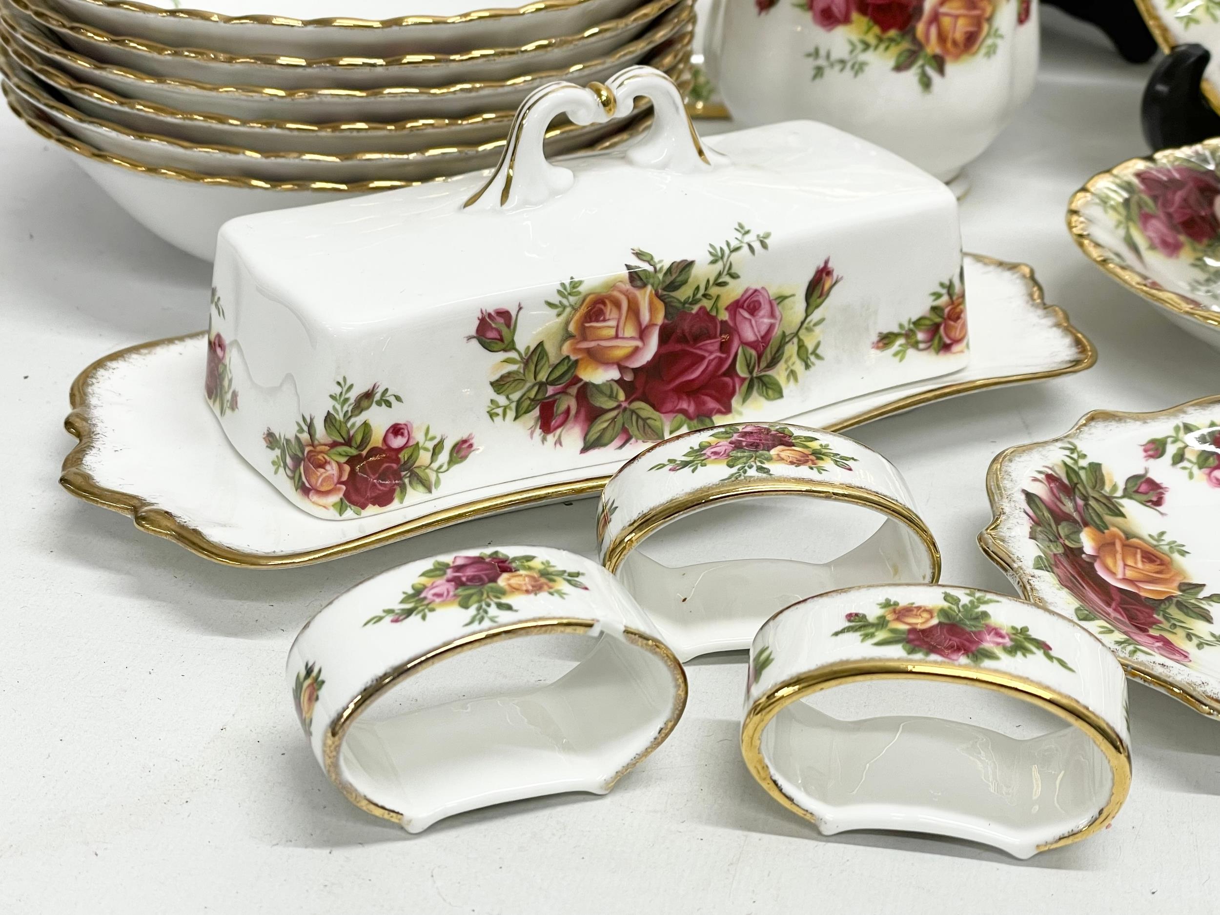 A 41 pieces of Royal Albert Old Country Roses. A 1962 platter 34.5x27cm. 6 1962 salad plates. 6 1962 - Image 8 of 17