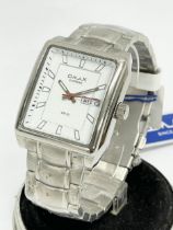 A gents Omax Supreme 50 meter water resist watch. New.