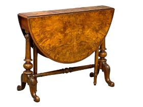 A large good quality Victorian Burr Walnut Sutherland table. Open 104x89x70cm. 20x89x70cm