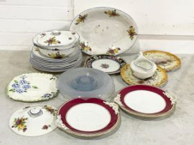 A quantity of 19th and early 20th century dinner ware.