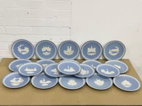 A set of 20 Wedgwood Christmas plates. 20.5cm