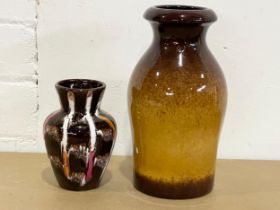 2 vintage German vases. Largest (West German) vase measures 21.5cm