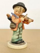 A Goebel pottery figurine. 13cm