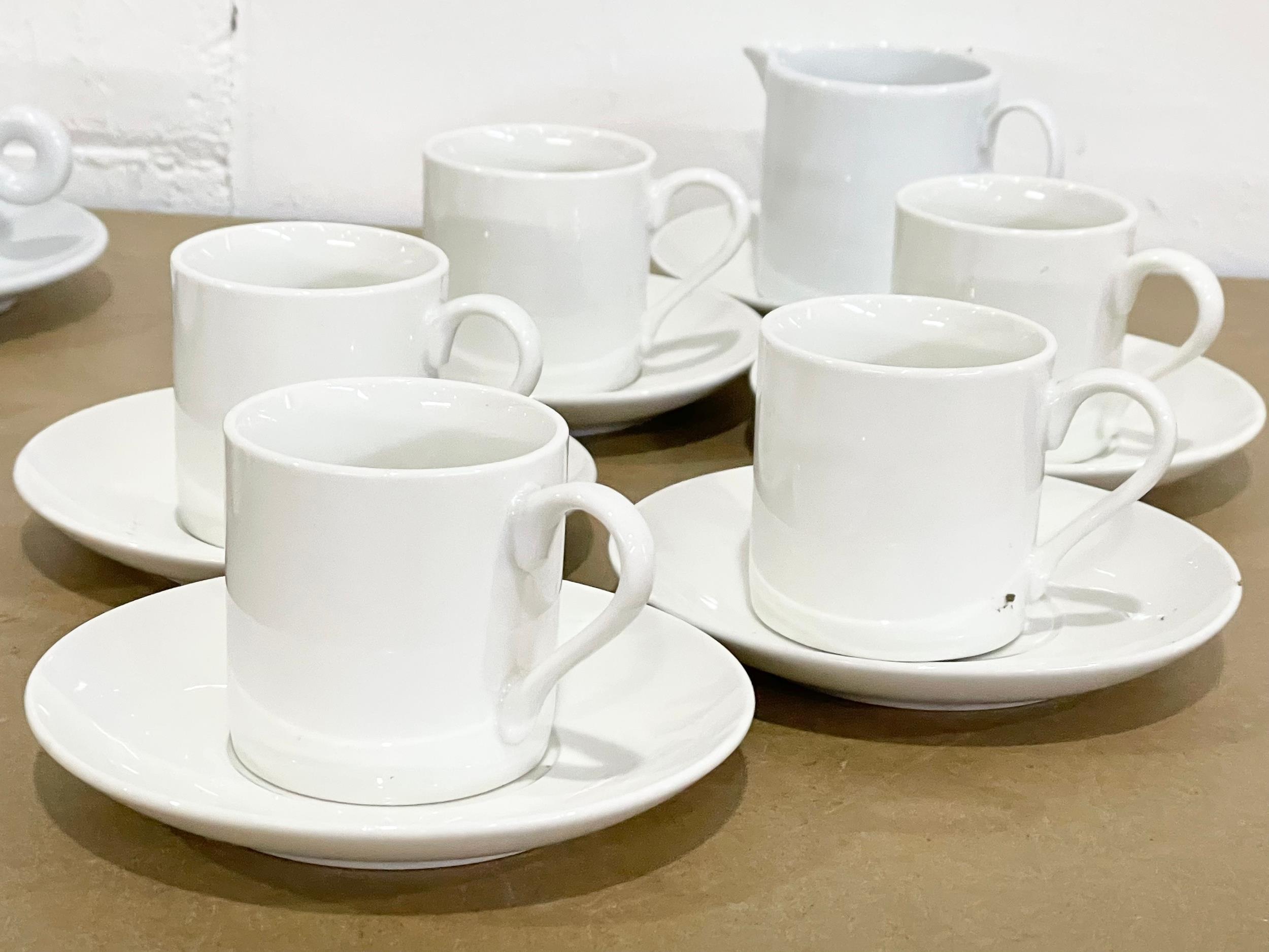 A collection of designer coffee cups and saucers. 11 piece Maxwell Williams coffee set, with a - Image 8 of 11