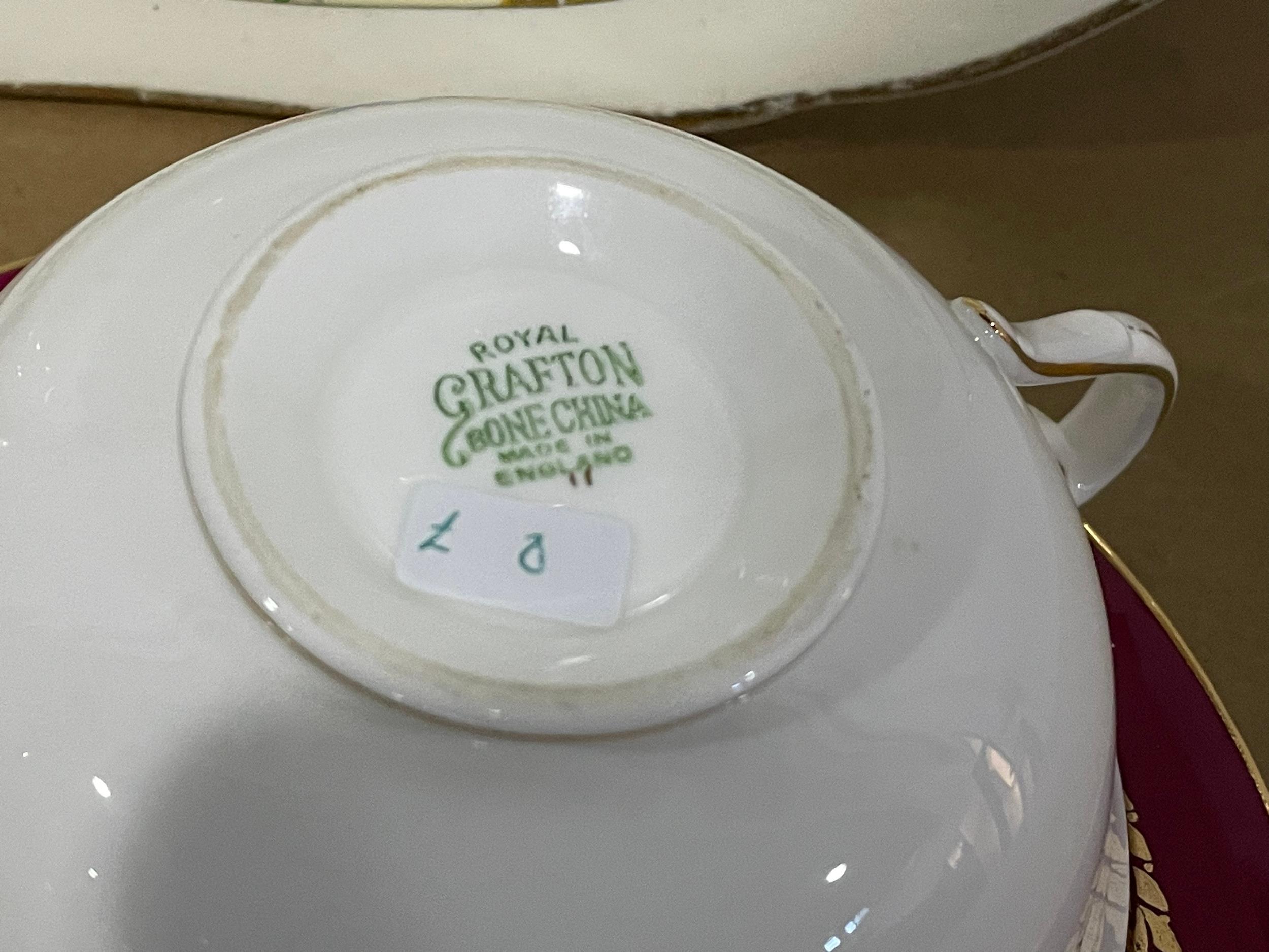 A collection of pottery. Including a large Victorian cheese dish. A Coronaware platter and 2 Royal - Image 6 of 6