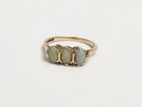 A ladies 9ct gold opal ring. 2.05 grams.