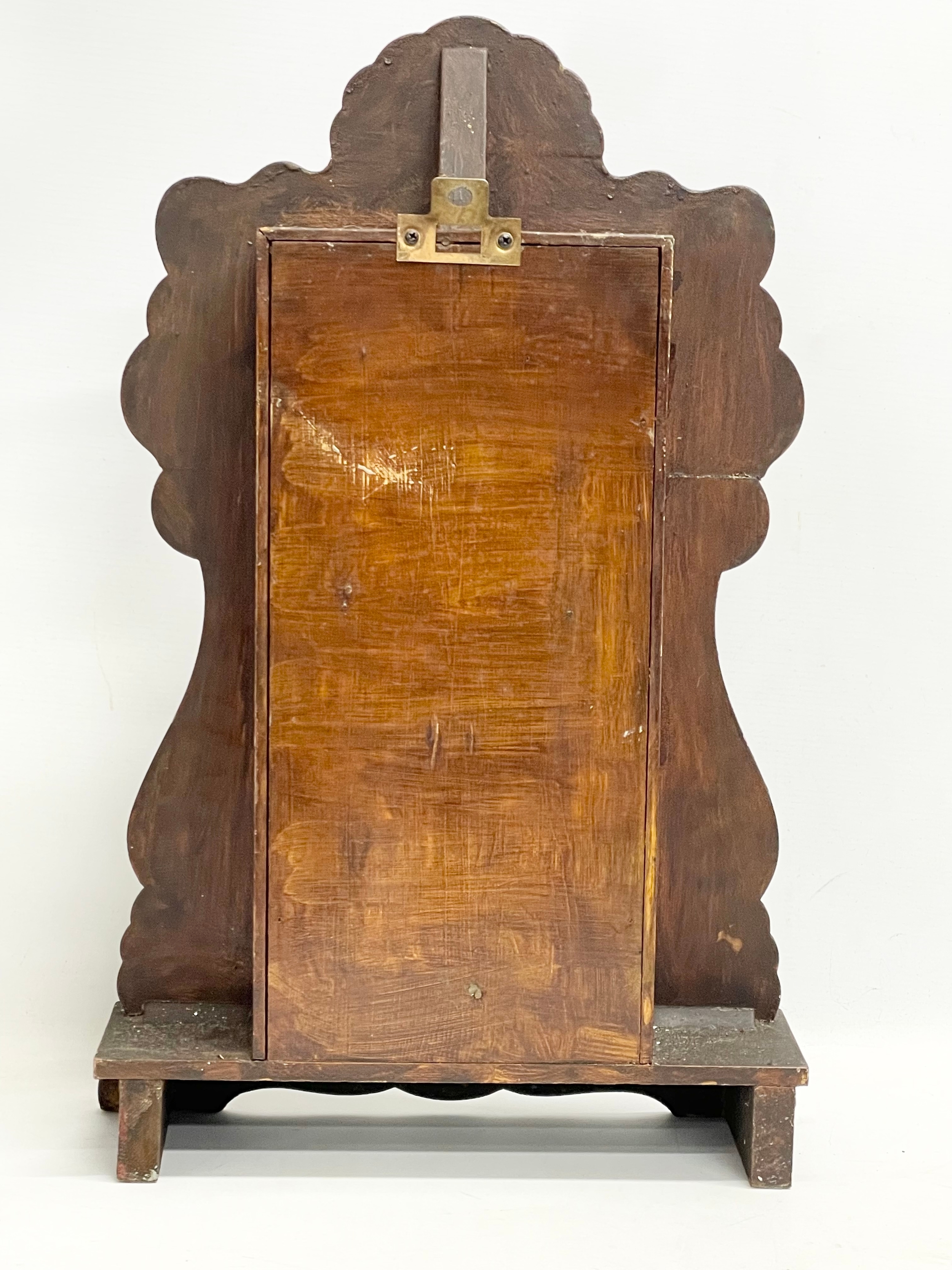 A late 19th century American Gingerbread clock. By Ansonia. With pendulum and 2 keys. 36x12x56.5cm - Image 3 of 3