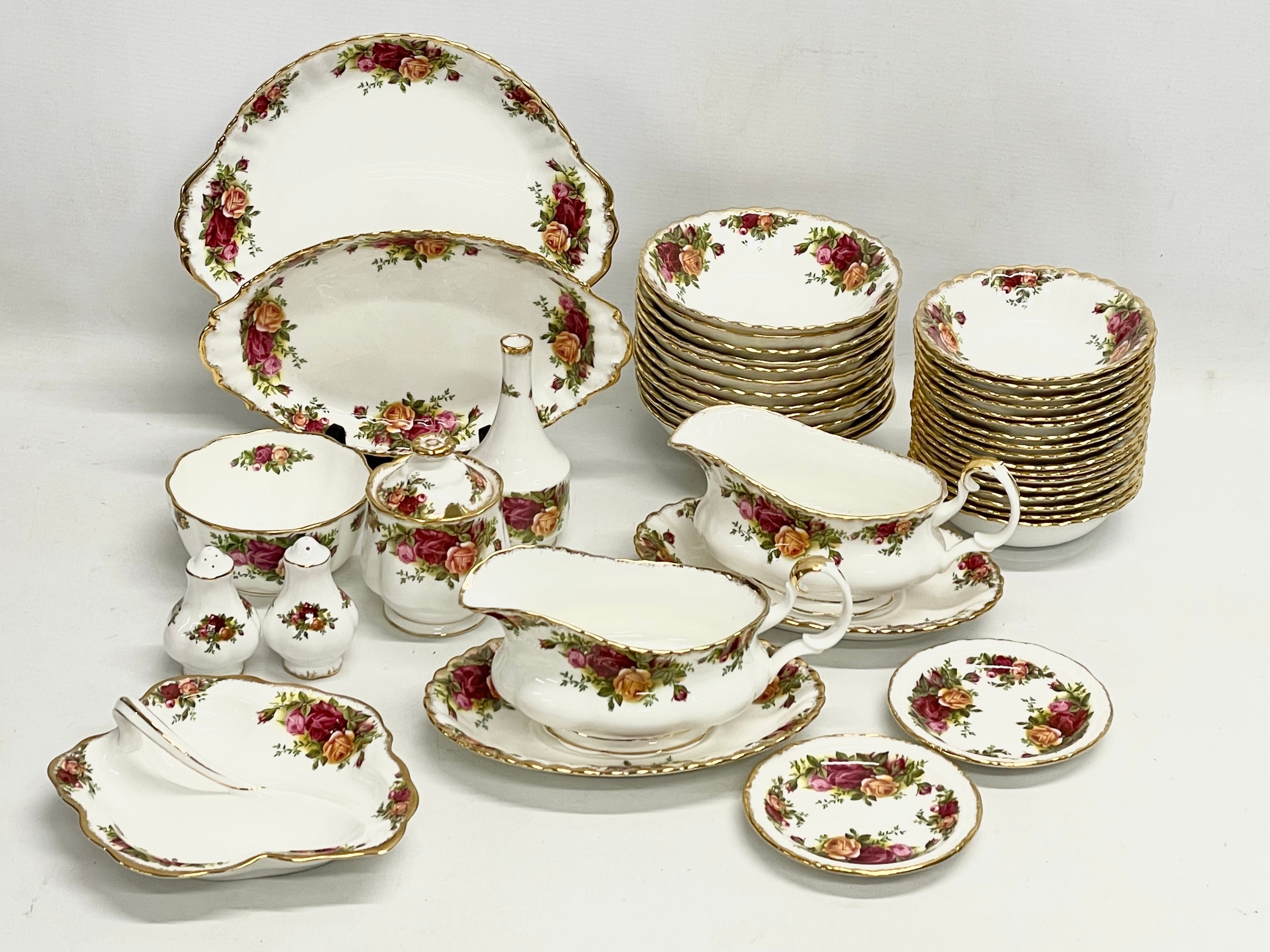 43 pieces of Royal Albert ‘Old Country Roses’ tea and dinner ware. A pair of gravy boats with - Image 2 of 8