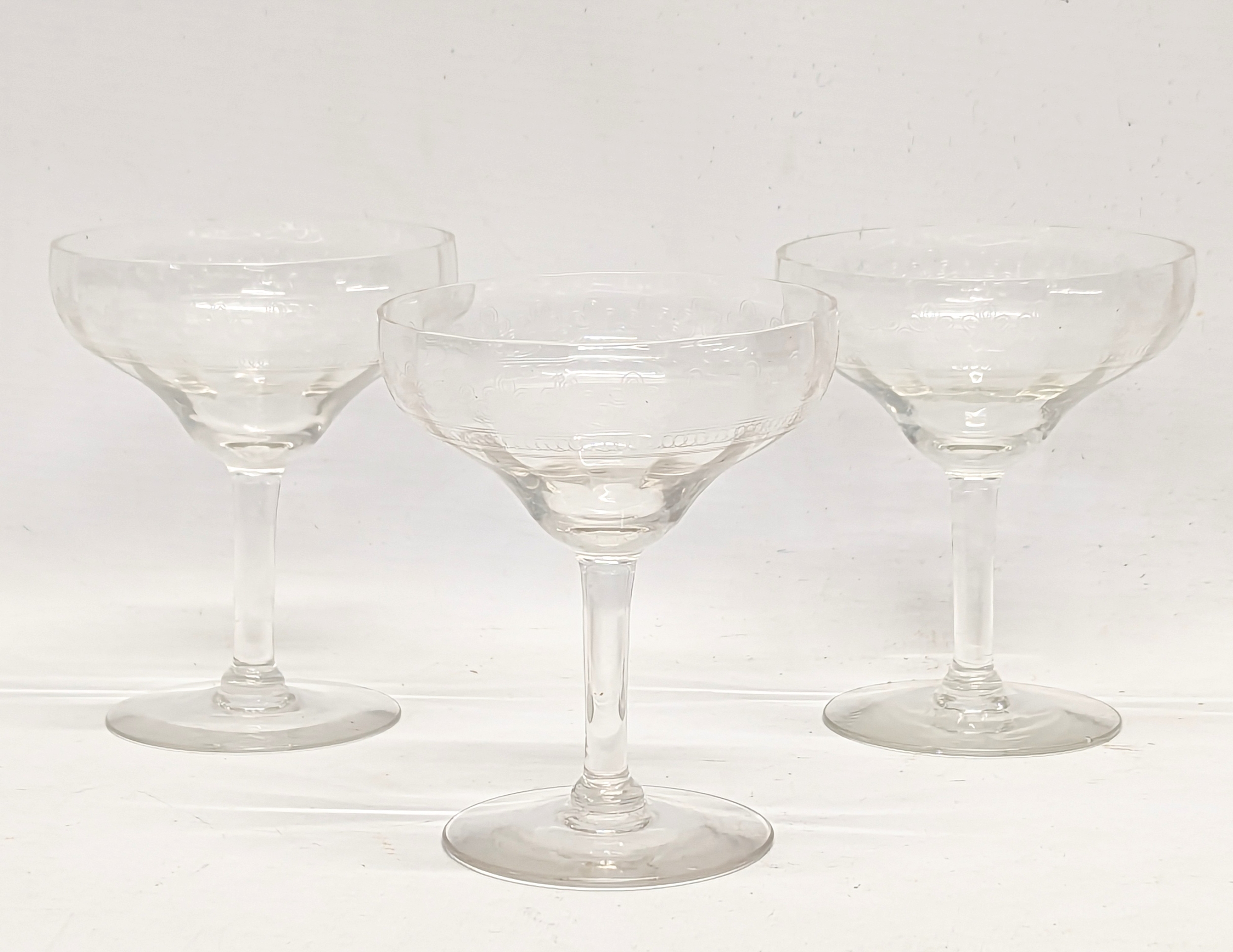 A vintage etched glass drinks set. Decanter measures. 33cm - Image 2 of 4
