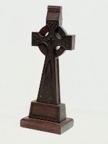 A large vintage Celtic Cross. 16.5x11.5x45cm