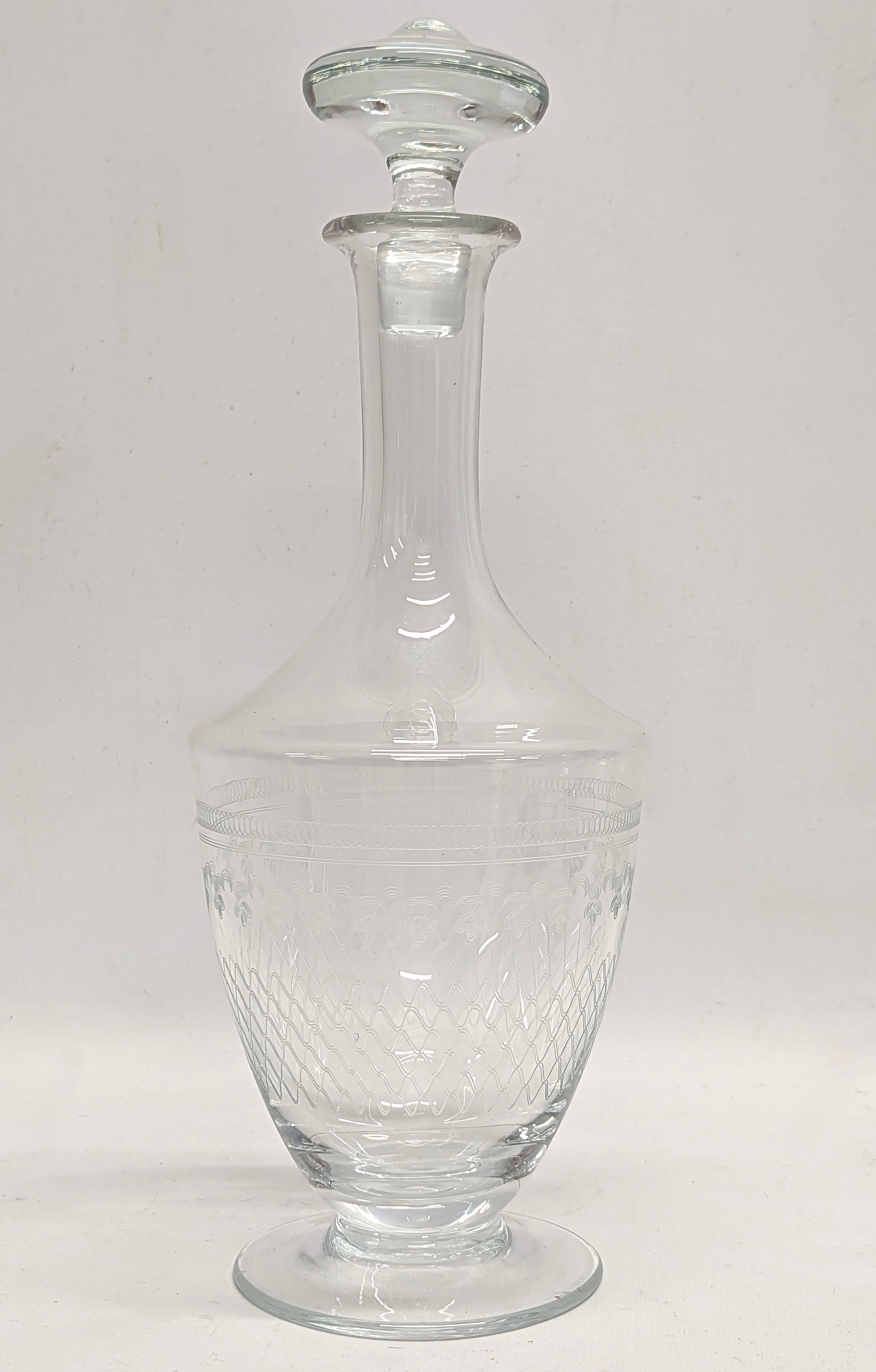 A vintage etched glass drinks set. Decanter measures. 33cm - Image 4 of 4