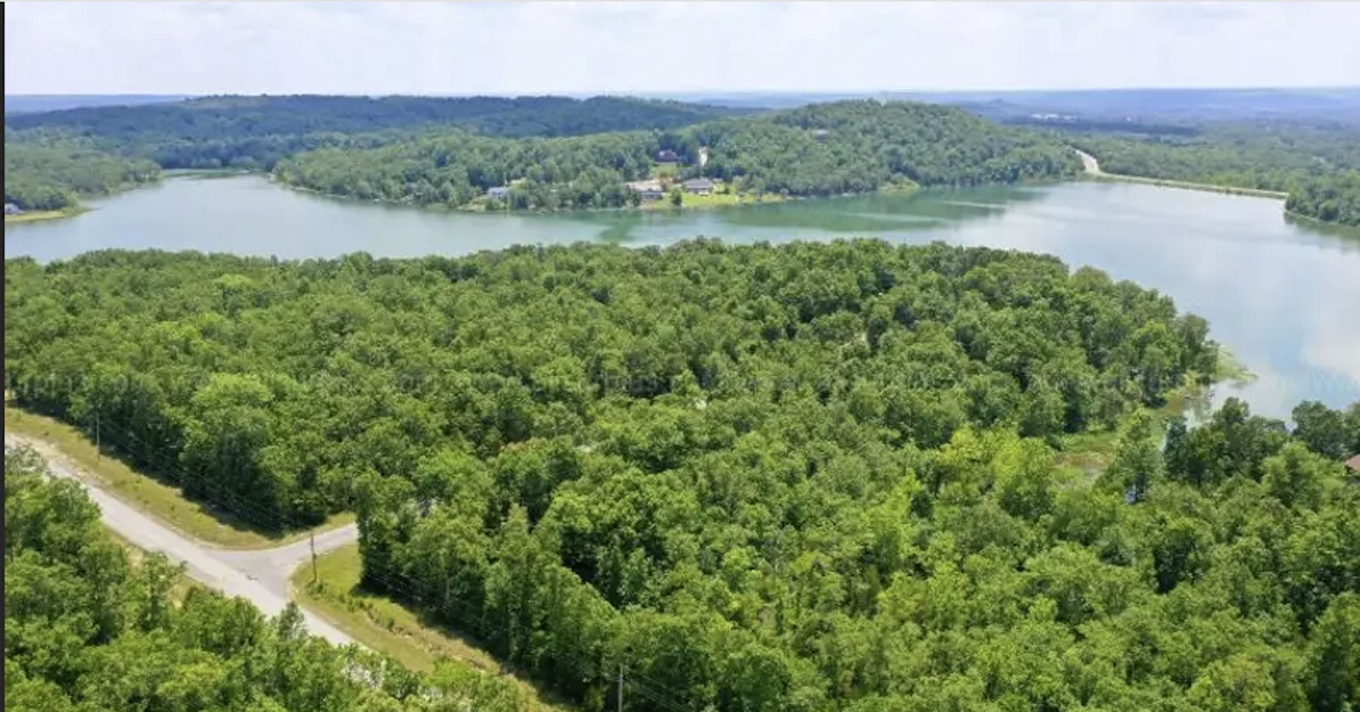 Live in Horseshoe Bend, the Crown of Communities in Izard County, Arkansas!